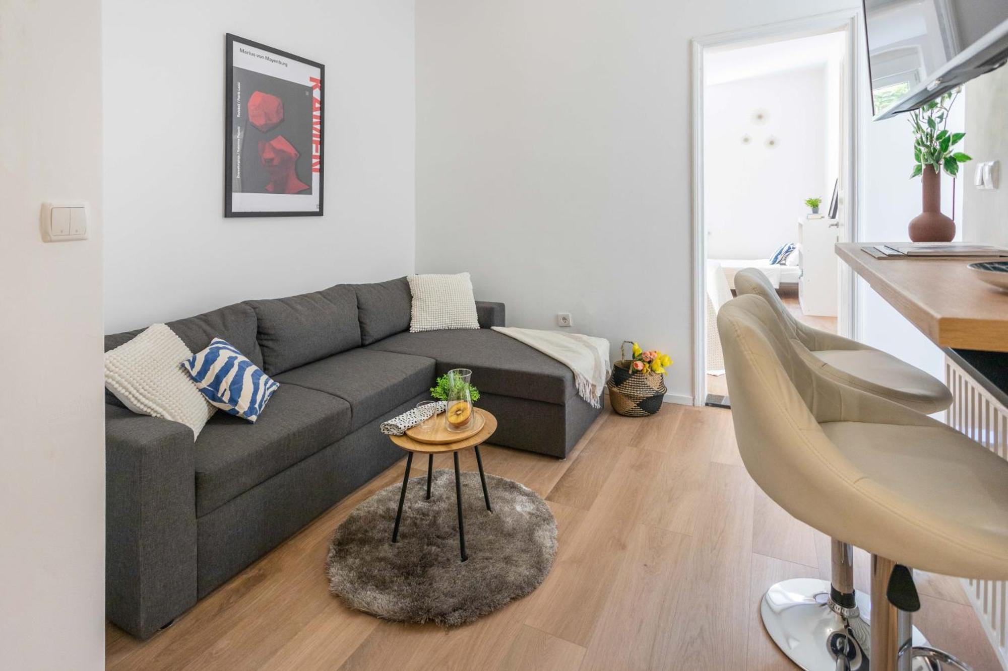 Design And Modern Apartments In Heart Of Загреб Экстерьер фото